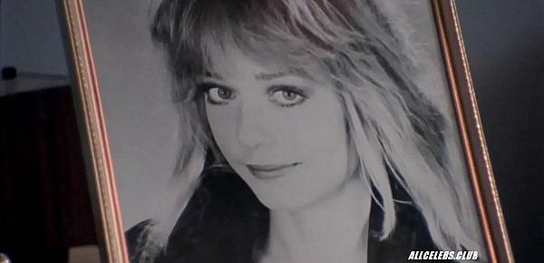  Linnea Quigley in Deadly Embrace 1989